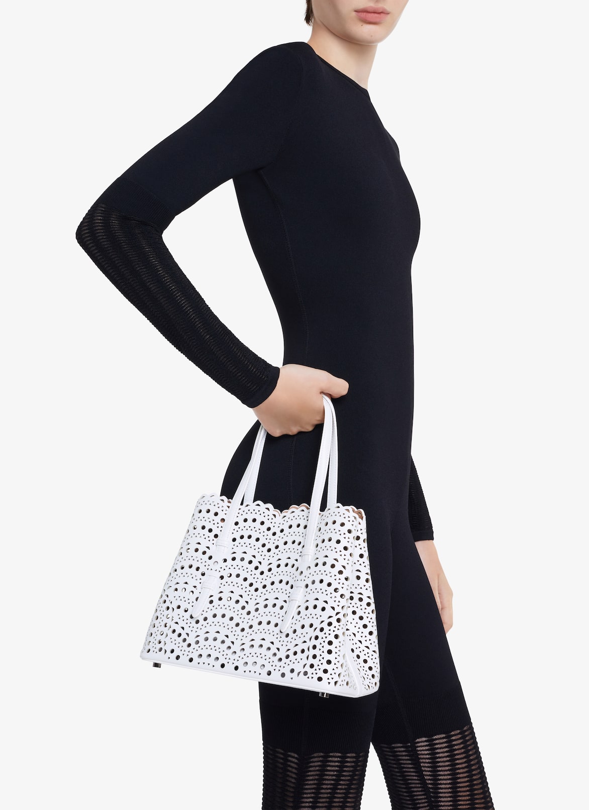 MINA 25 BAG IN VIENNE WAVE CALFSKIN ALAÏA OPTIC WHITE MINA 25 BAG IN VIENNE WAVE CALFSKIN